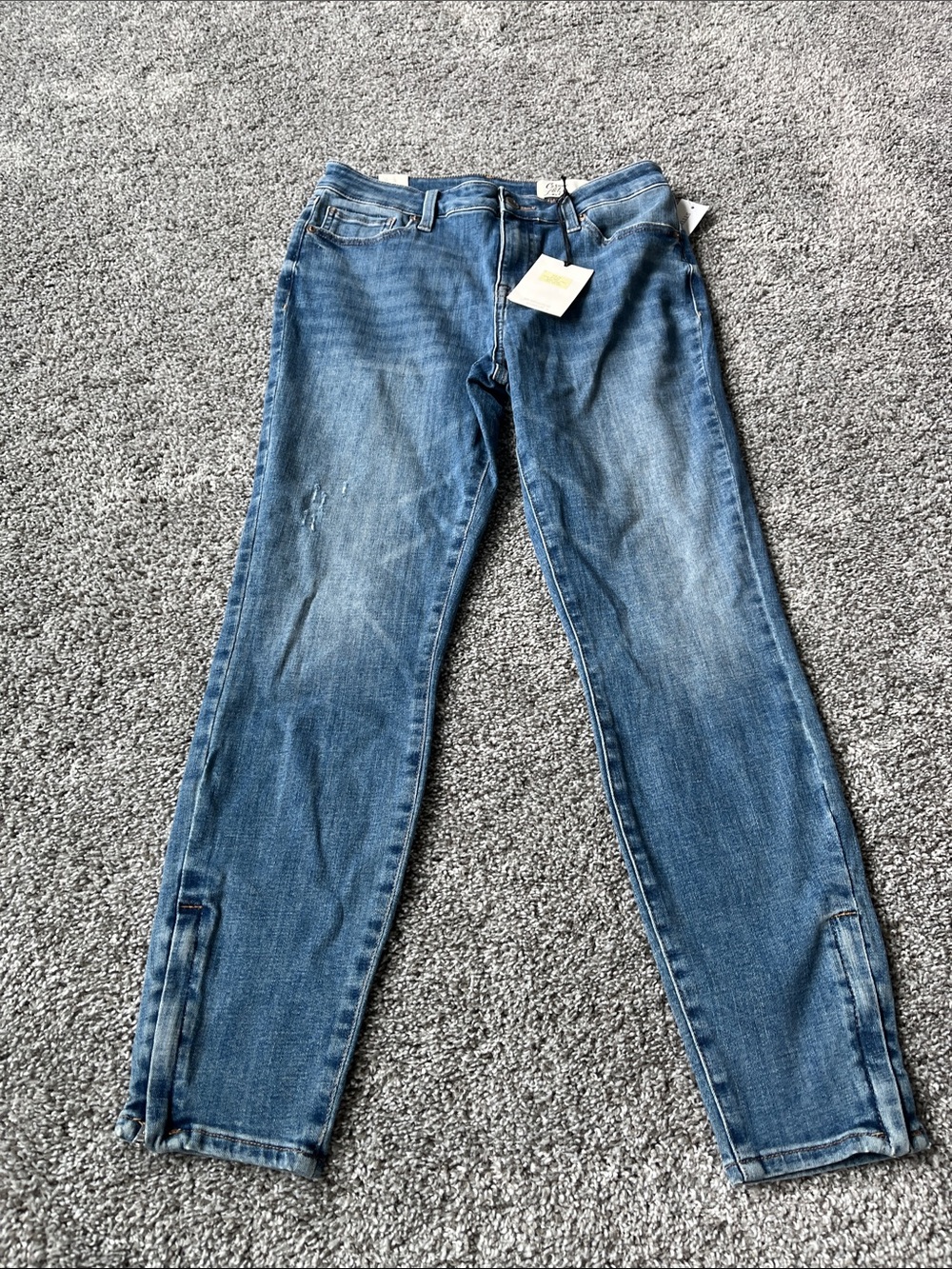Women's Straight-Leg Jeans in Faded Blue Denim